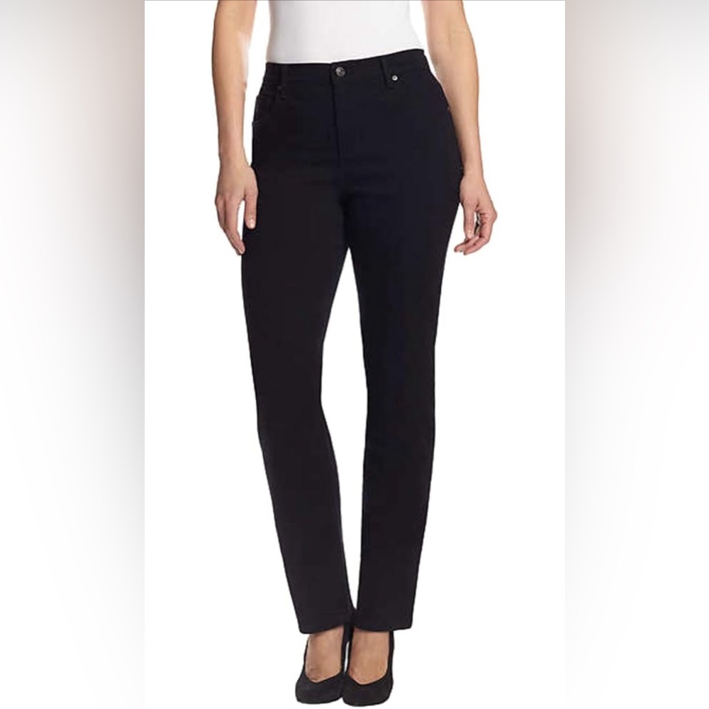 NWOT Women’s Solid Black Gloria Vanderbilt Amanda Tapered Leg Classic Rose Jeans